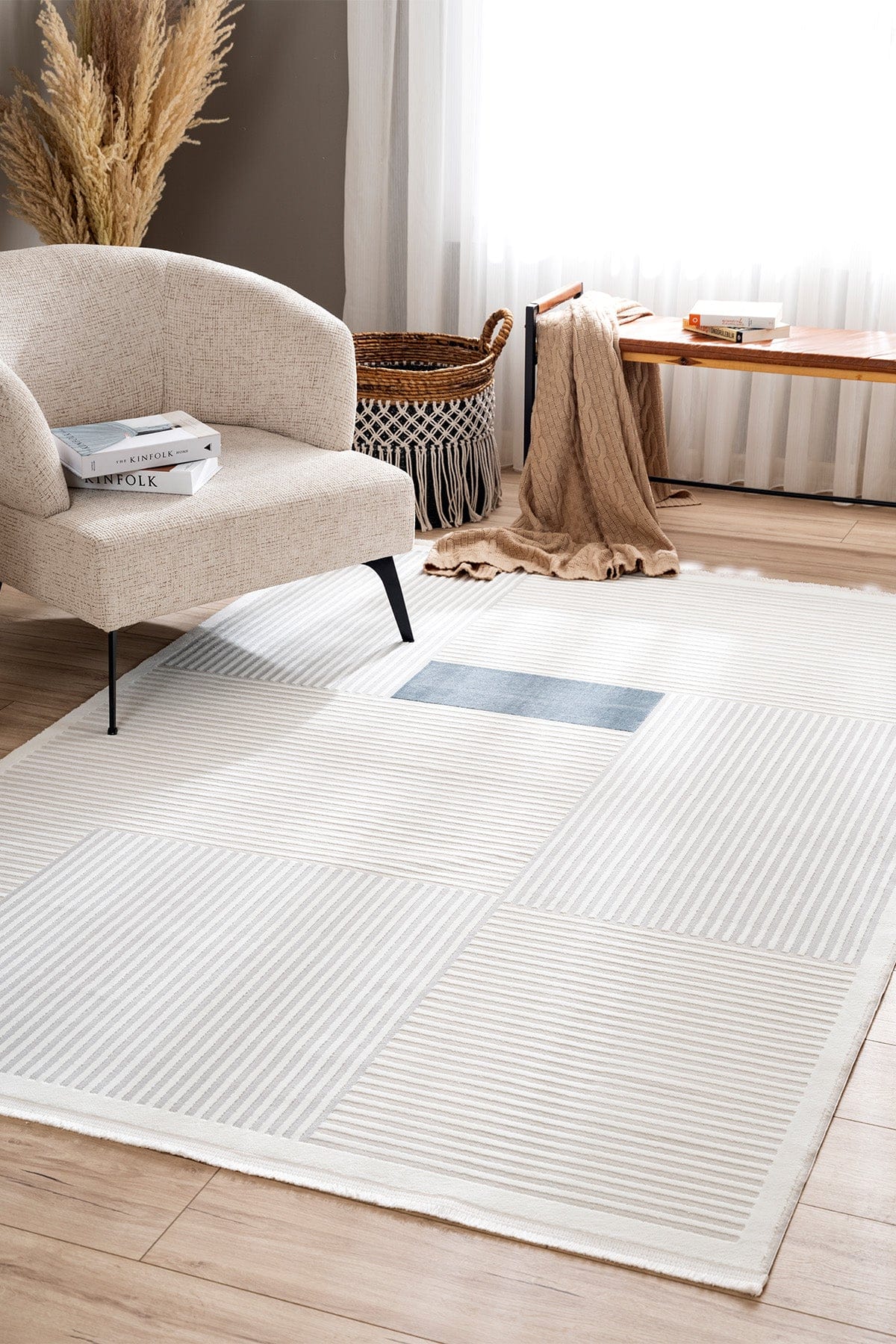 Farahan Krem Mavi Geometrik Desenli Halı A0859A