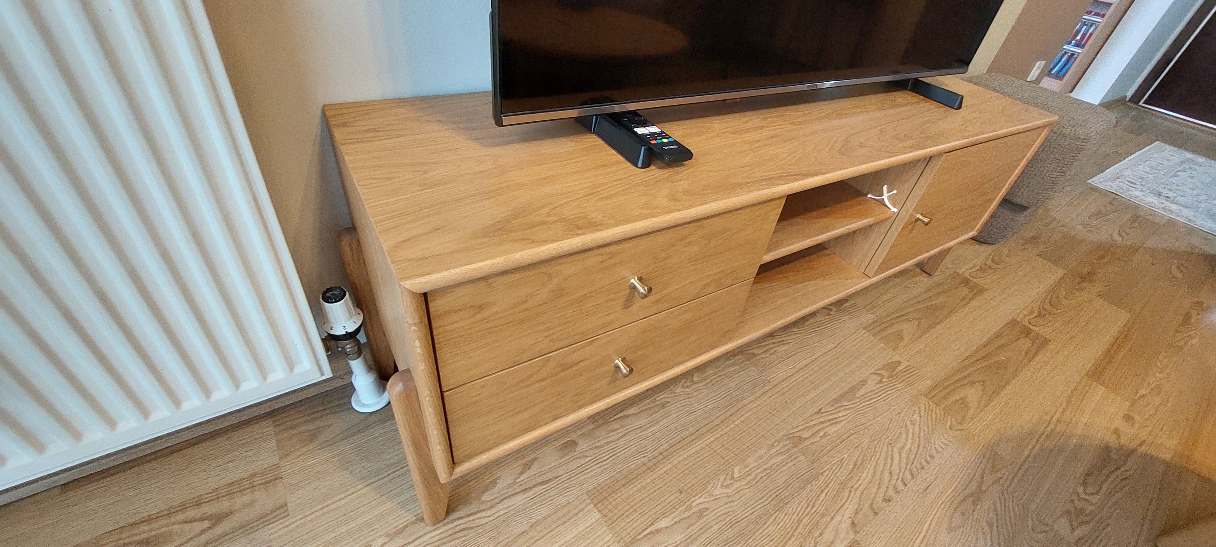 Fil Tv Sehpası 140 cm Meşe 11425