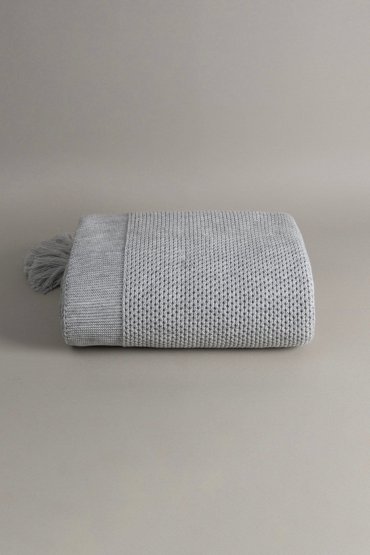Miel Grey Edge Pom-Pom TV Blanket 130x170 37107
