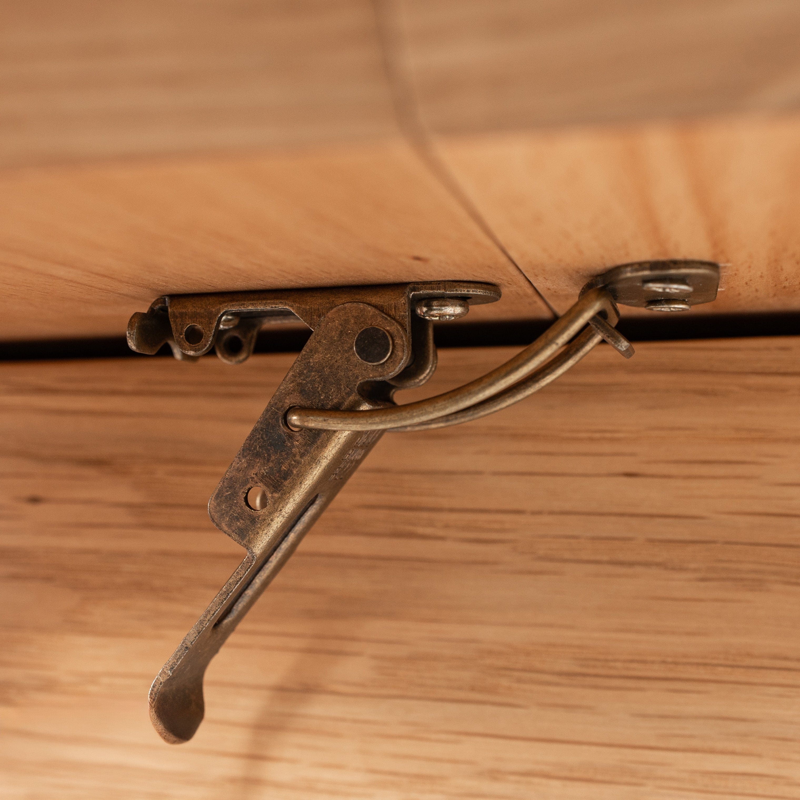 Norge Extendable Dining Table
